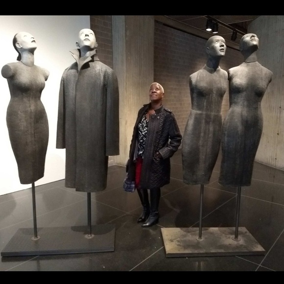 JOIN ME TODAY @ 1:45 PM EST👚 Unlisted & Listed Fabulous Items! Come See👀 - Picture 8 of 11